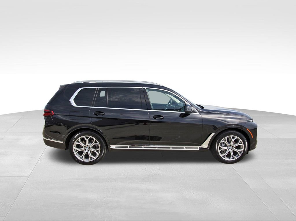 Used 2025 BMW X7 xDrive40i image 5