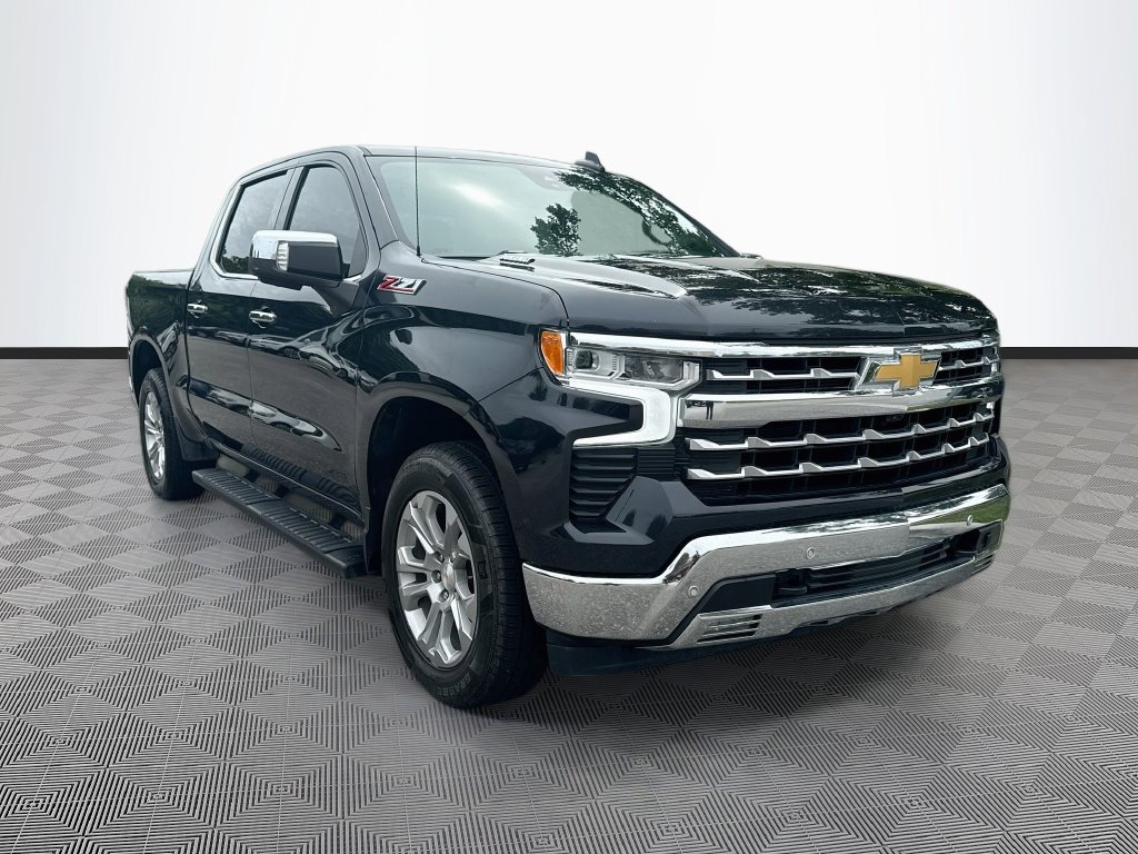 Used 2024 Chevrolet Silverado 1500 LTZ AWD/4WD image 4