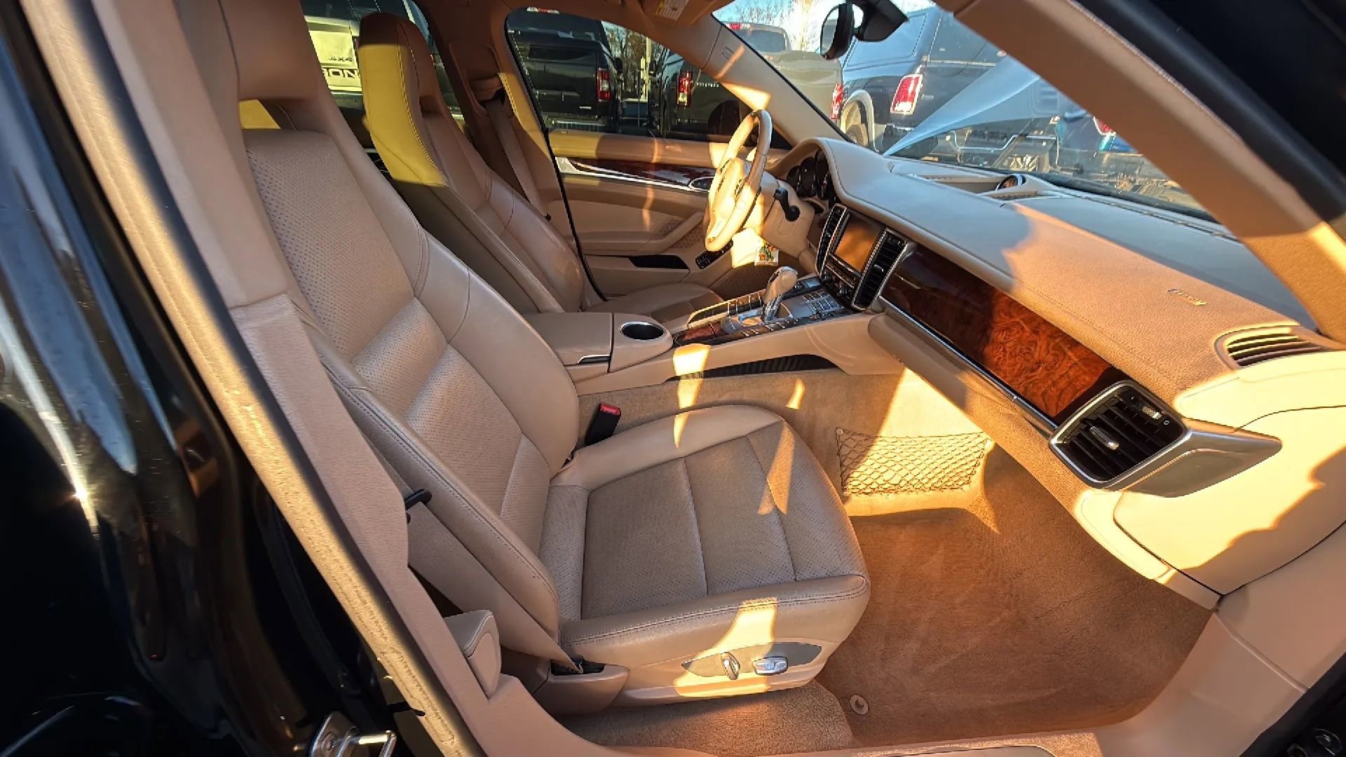 Used 2013 Porsche Panamera image 17