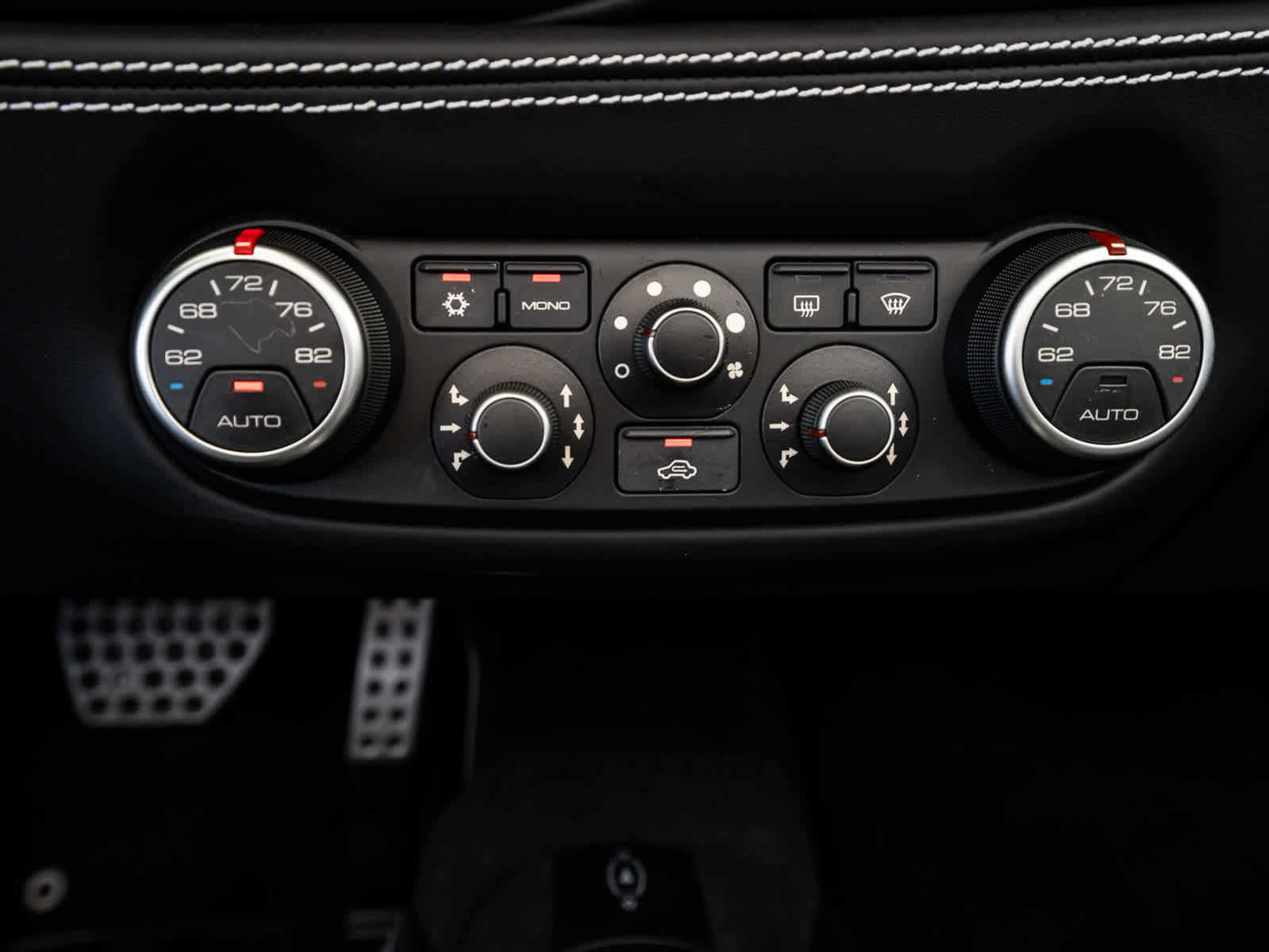 Used 2018 Ferrari 488 Spider RWD image 25