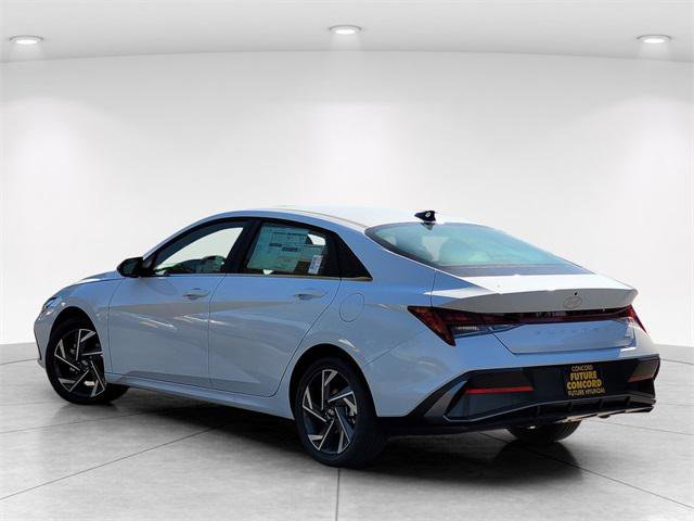 New 2025 Hyundai Elantra Limited image 5