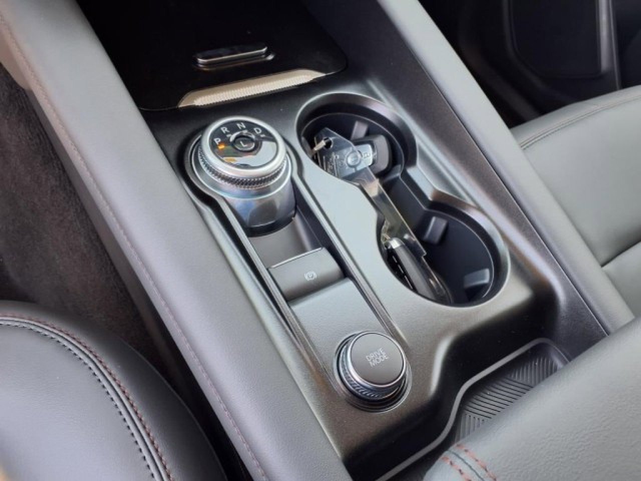 New 2025 Ford Explorer Active w/ Active Comfort Package image 15