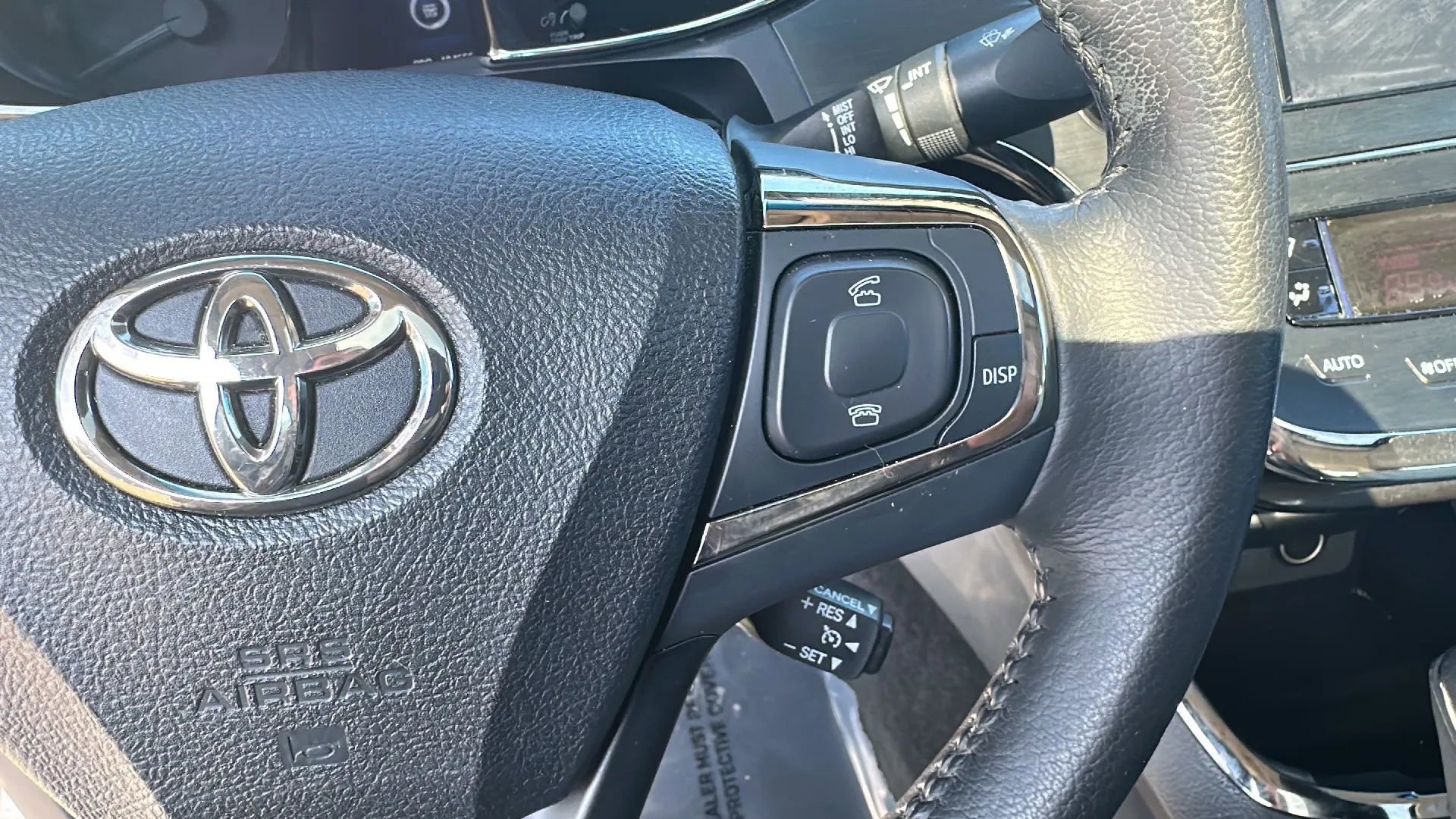 Used 2013 Toyota Avalon XLE Premium FWD image 31