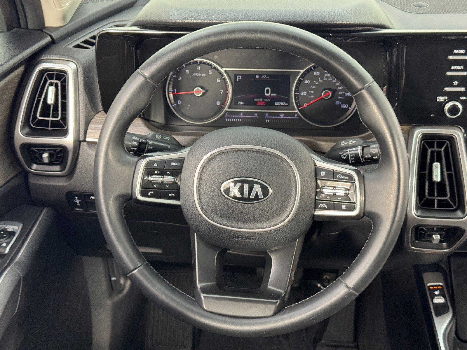 Used 2021 Kia Sorento EX w/ Panoramic Sunroof Package image 19