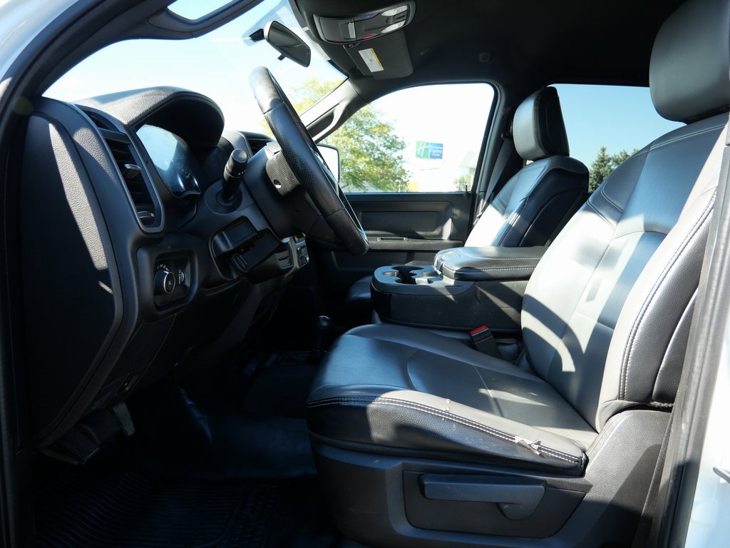 Used 2024 RAM 3500 Tradesman w/ Chrome Appearance Group image 13