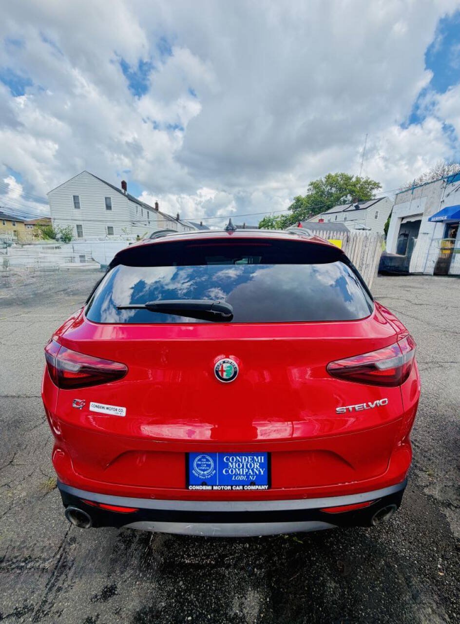 Used 2018 Alfa Romeo Stelvio Ti Sport AWD/4WD image 12