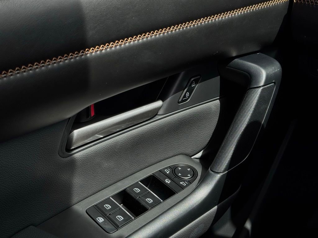 Used 2025 MAZDA CX-50 AWD 2.5 Turbo w/ Weather Package image 36