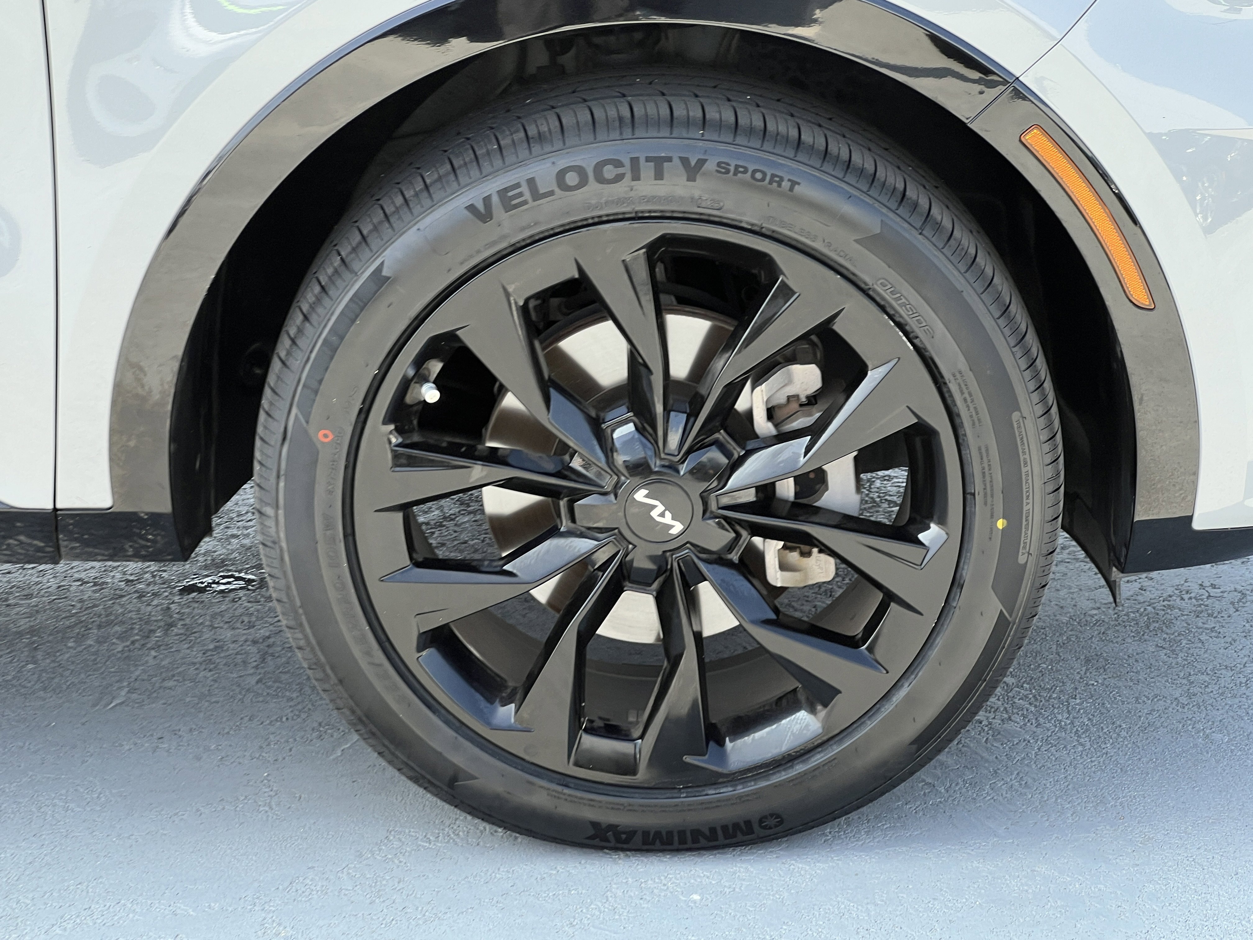 Certified 2022 Kia Sorento SX image 14