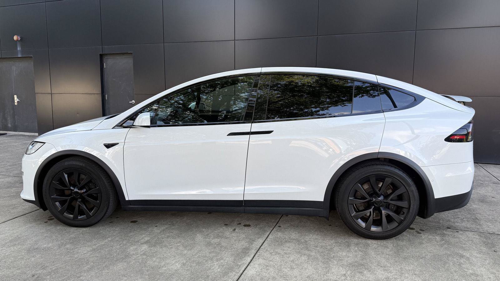 Used 2022 Tesla Model X AWD/4WD image 4
