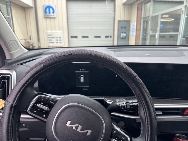 Used 2024 Kia Sorento S w/ Panoramic Sunroof Package image 7