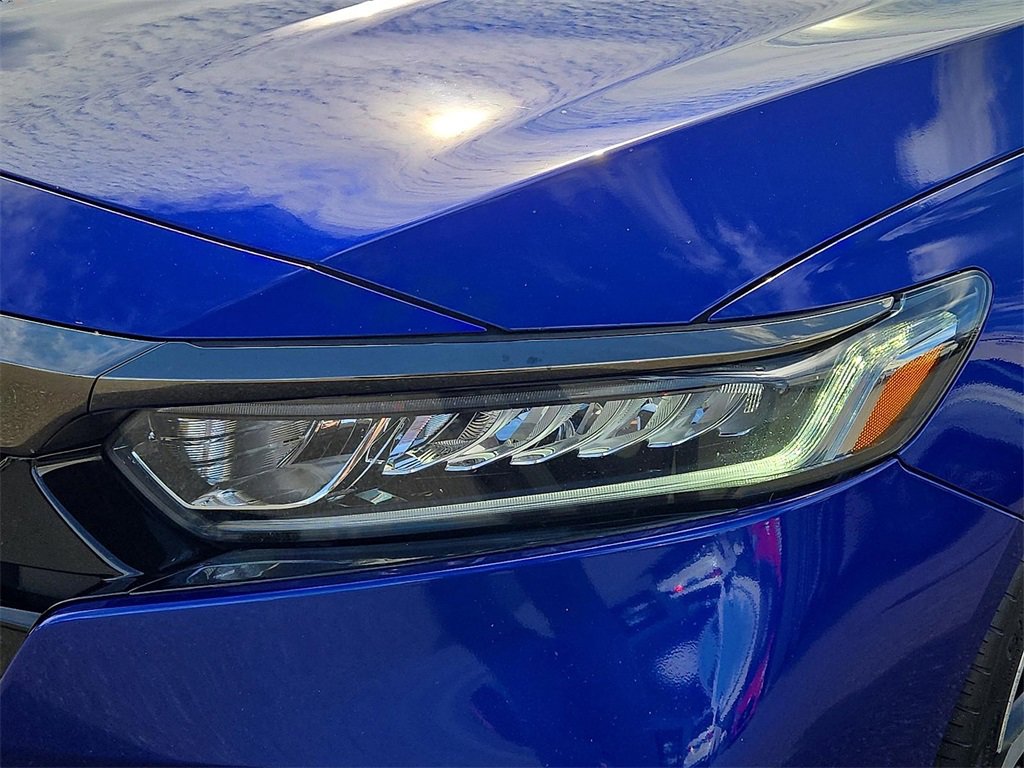 Used 2018 Honda Accord Sport image 9
