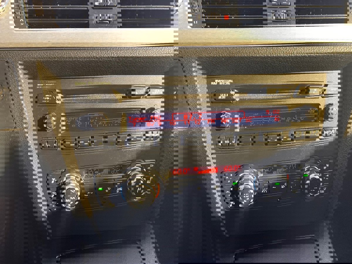 Used 2010 BMW M3 Coupe image 24