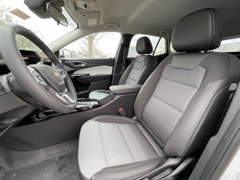New 2026 Chevrolet Trax LT w/ Driver Confidence Package image 23