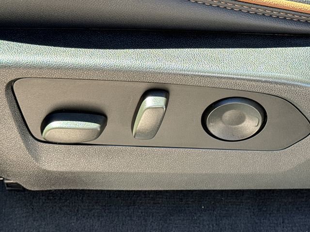 Used 2024 GMC Canyon AT4 w/ Technology Package AWD/4WD image 21