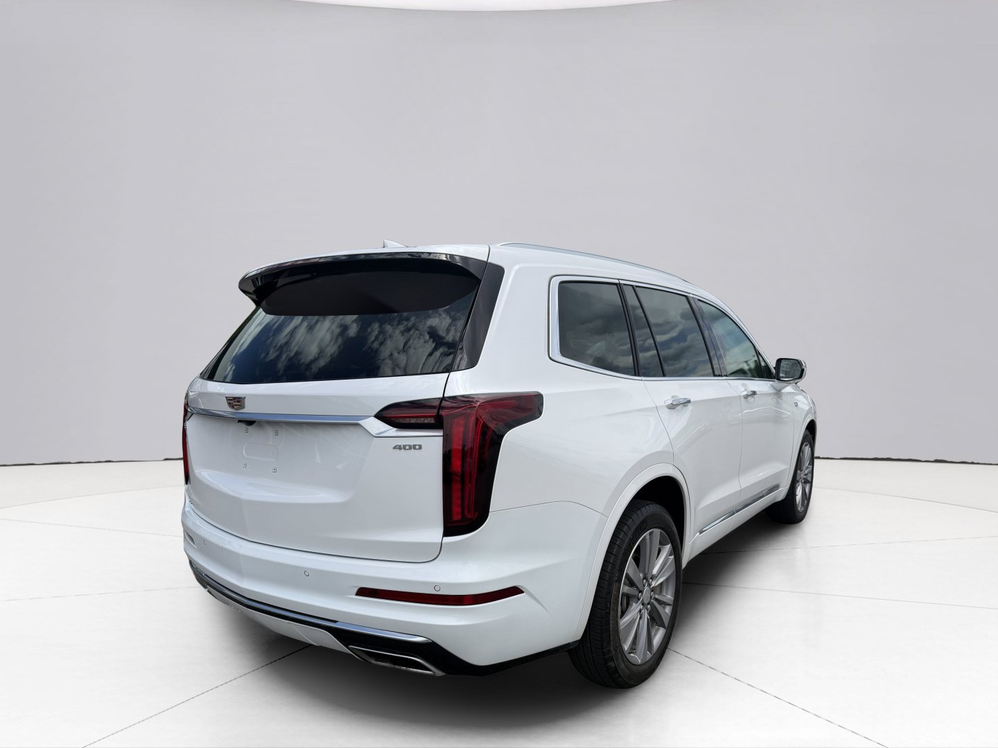 Used 2024 Cadillac XT6 Premium Luxury w/ LPO, Floor Liner Package AWD/4WD image 20