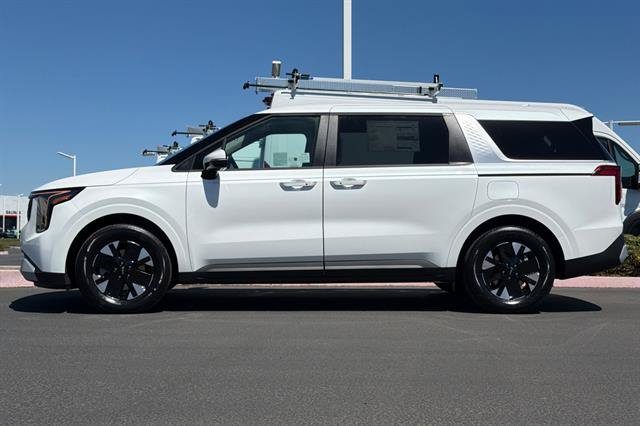 New 2026 Kia Carnival LXS FWD image 7
