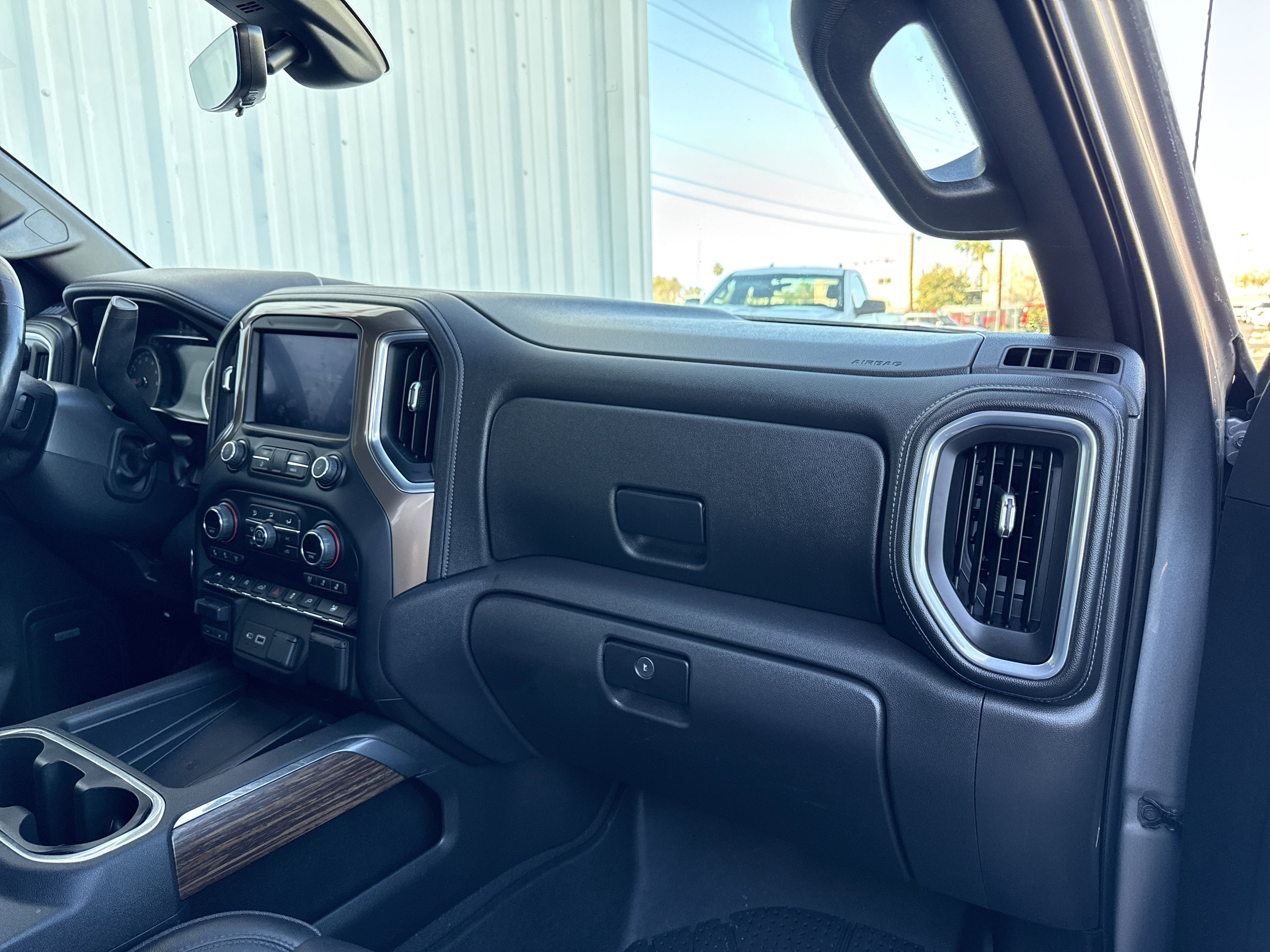 Used 2021 Chevrolet Silverado 1500 High Country w/ Technology Package image 44