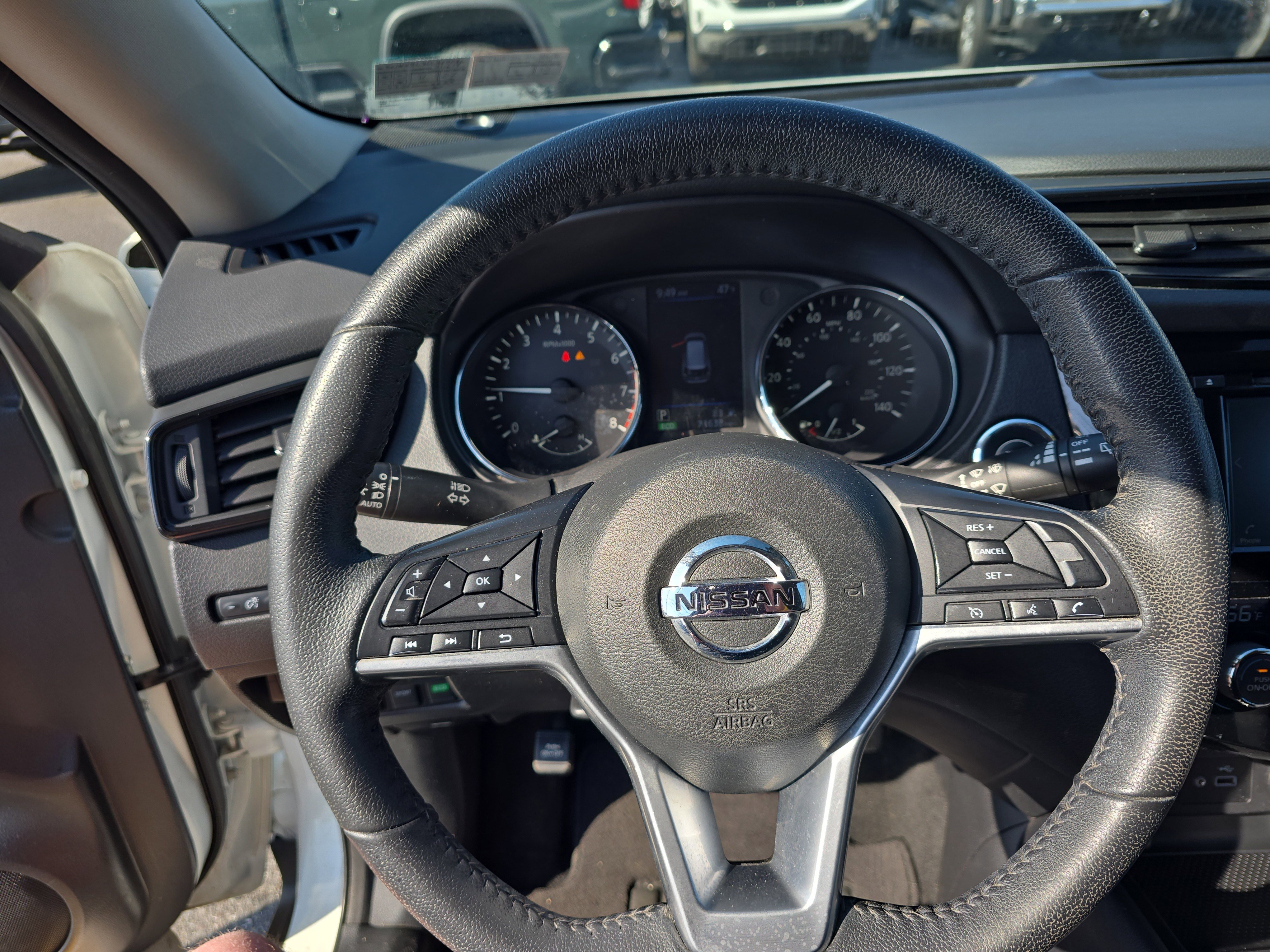 Used 2020 Nissan Rogue SV image 19
