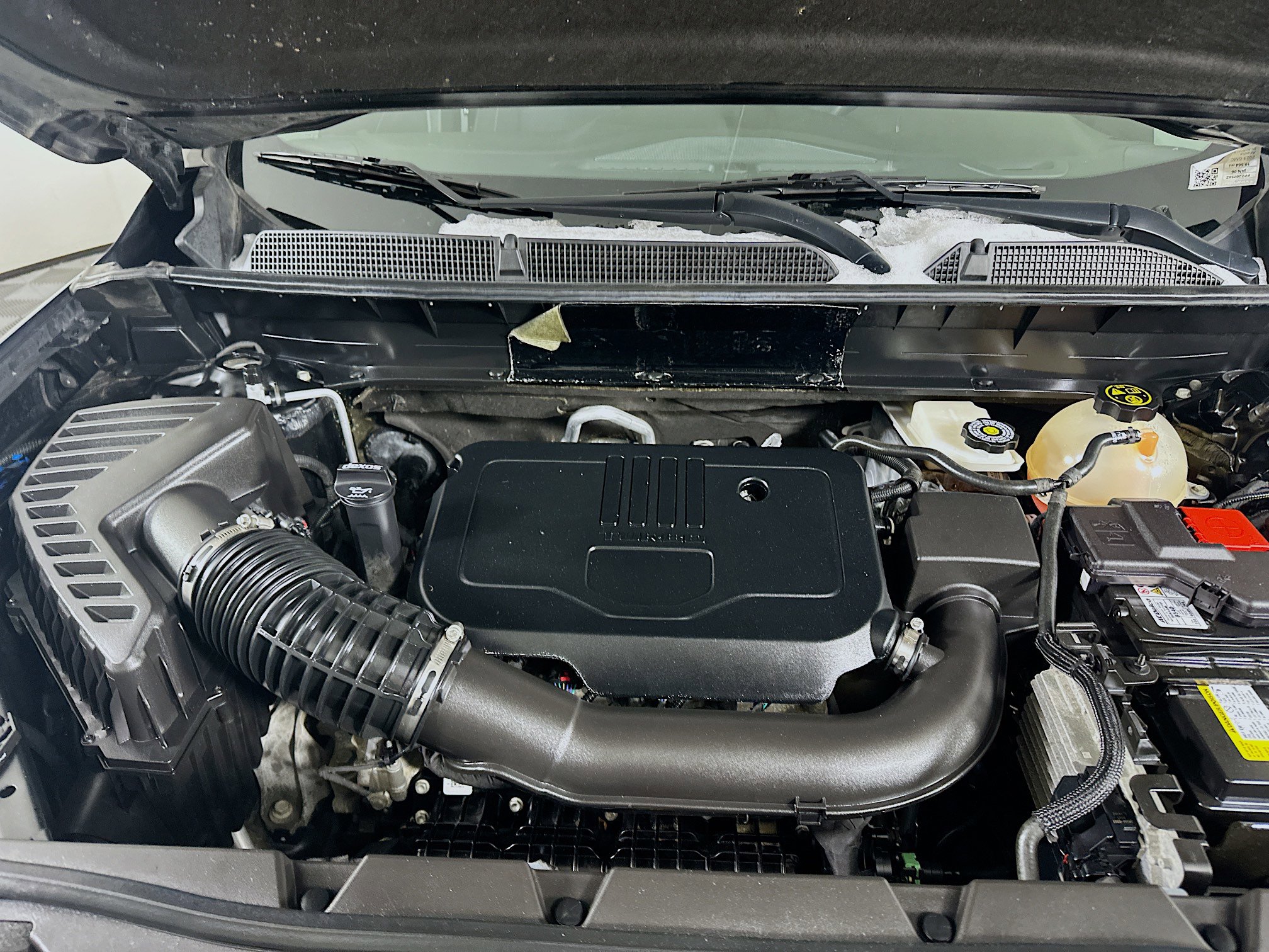 Used 2023 GMC Acadia SLE w/ Driver Convenience Package image 34