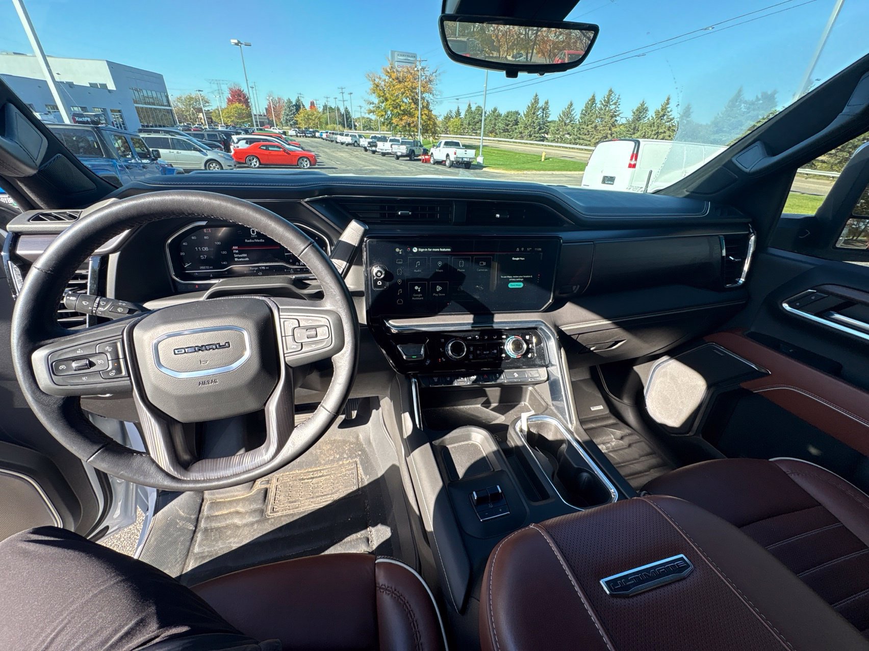 Used 2024 GMC Sierra 3500 Denali Ultimate AWD/4WD image 11