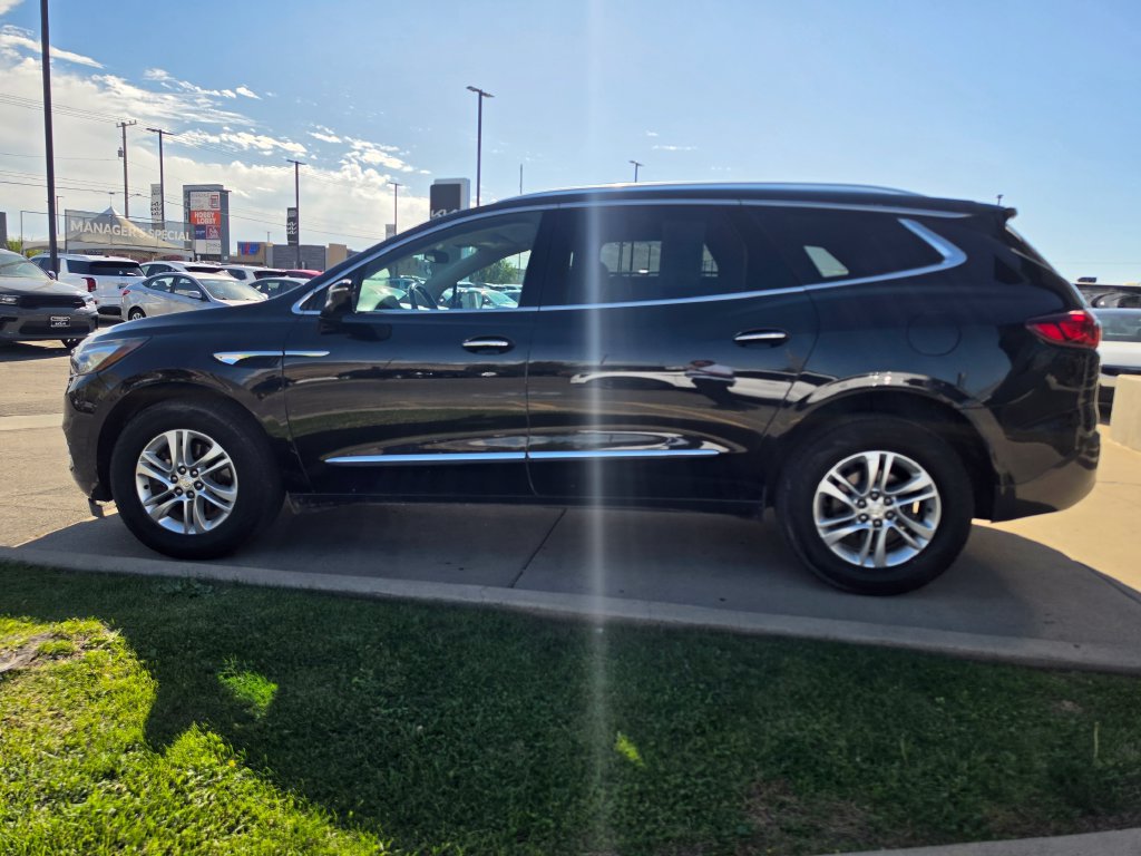 Used 2018 Buick Enclave Essence AWD/4WD image 8