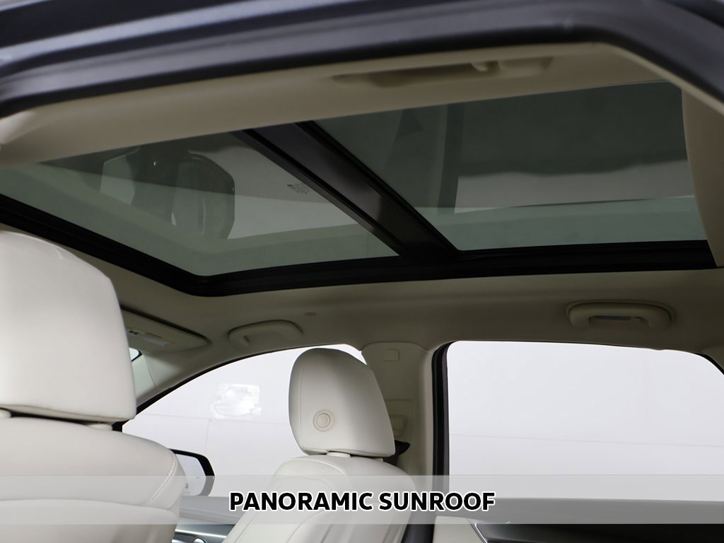 Used 2022 Cadillac XT5 Premium Luxury image 3