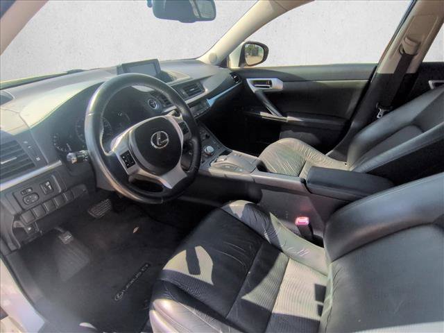 Used 2011 Lexus CT 200h Premium w/ Premium Audio Pkg FWD image 10