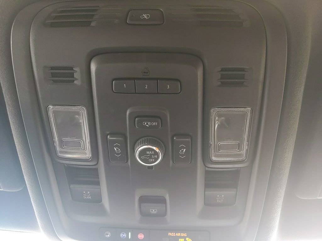 Used 2023 Cadillac Escalade ESV V AWD/4WD image 38