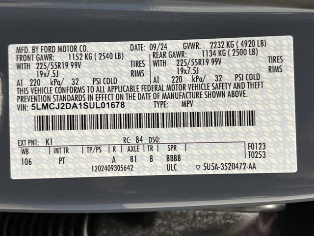 Used 2025 Lincoln Corsair Reserve w/ Towing Package AWD/4WD image 39