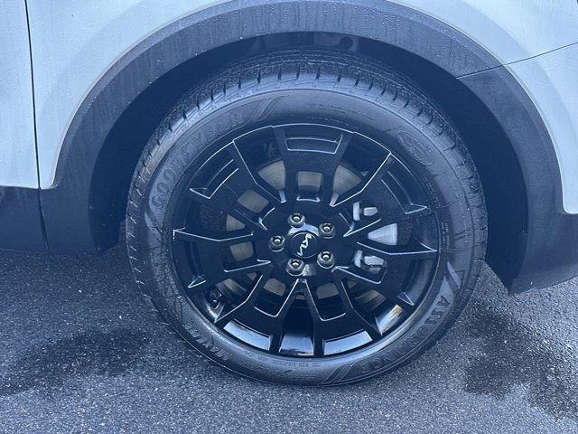 Used 2022 Kia Telluride EX w/ EX Premium Package image 13