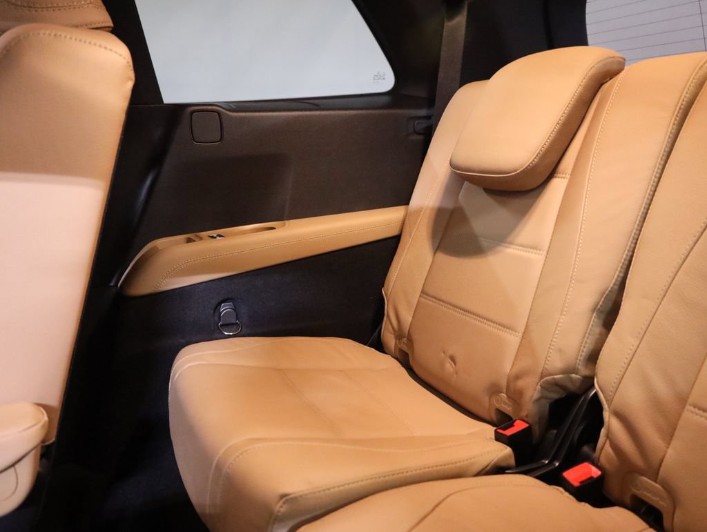 Used 2026 Mercedes-Benz GLS 580 4MATIC image 49