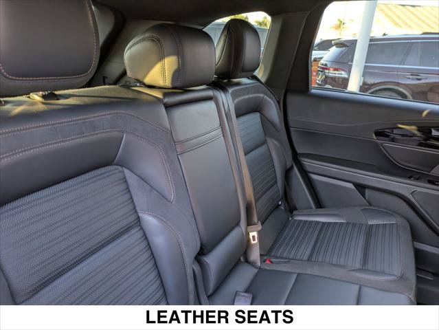 Used 2024 Lincoln Nautilus Reserve w/ Jet Appearance Package (87T) AWD/4WD image 13