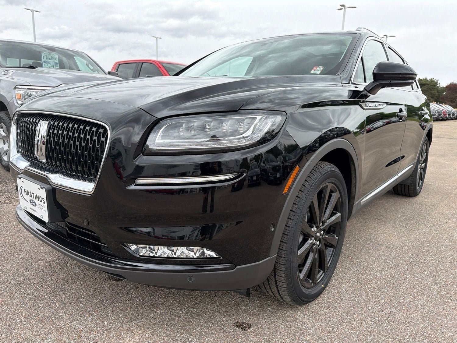 Used 2022 Lincoln Nautilus Reserve w/ Equipment Group 202A AWD/4WD image 5