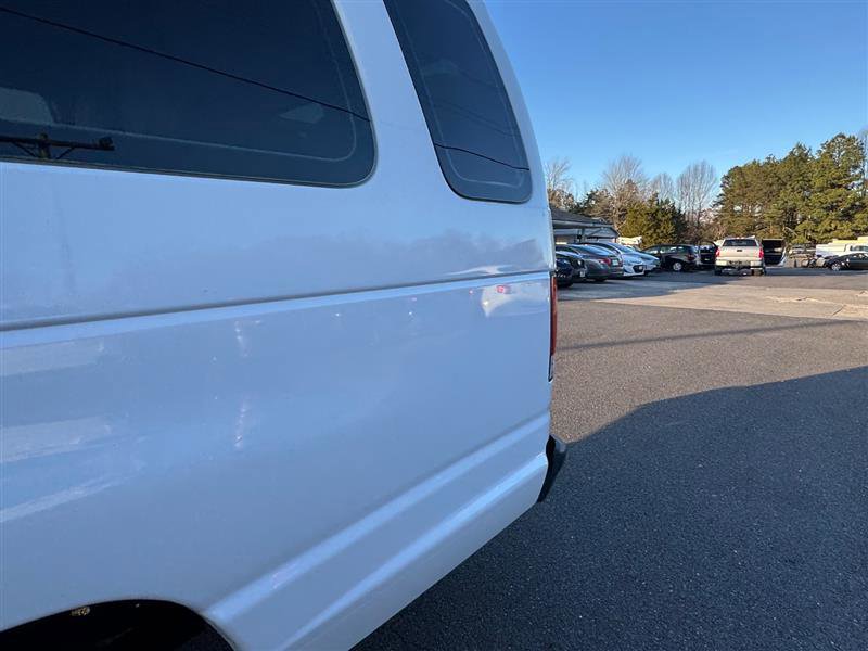 Used 2014 Ford E-250 and Econoline 250 Extended w/ Power Group image 17