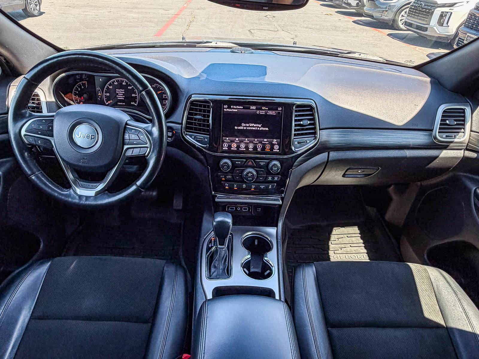 Used 2021 Jeep Grand Cherokee Laredo X AWD/4WD image 11