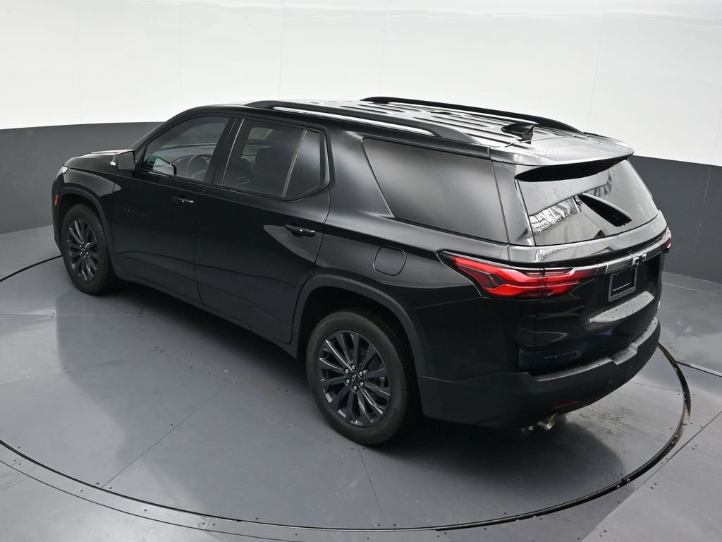 Used 2023 Chevrolet Traverse RS FWD image 18