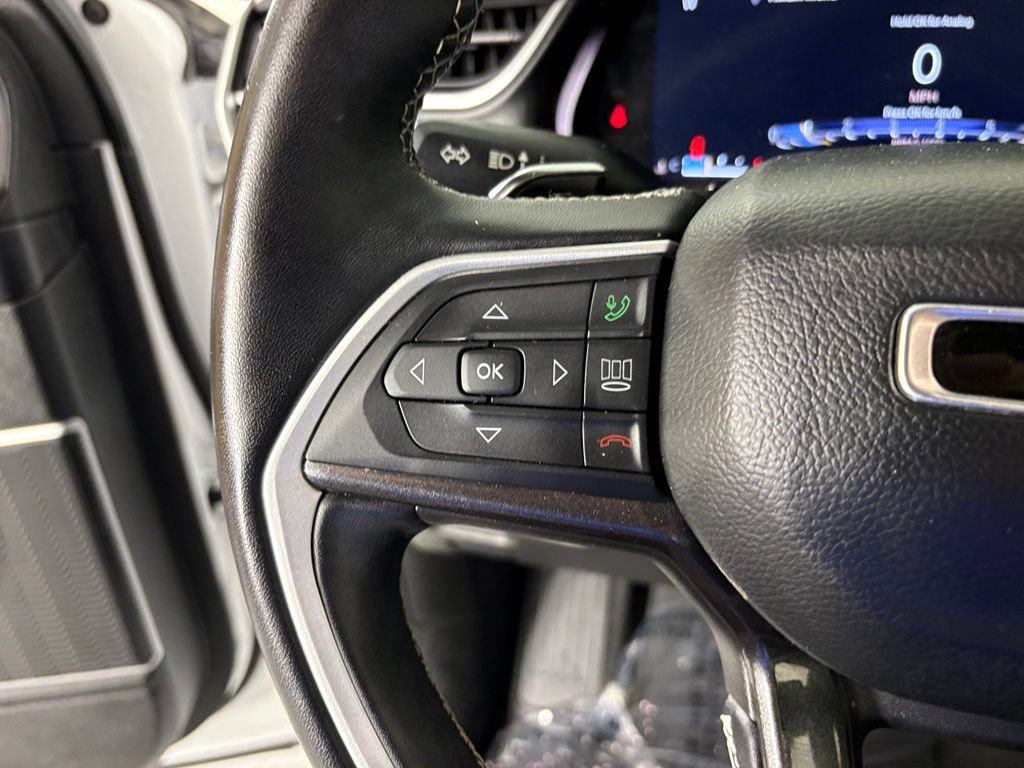 Used 2022 Jeep Grand Cherokee L Laredo RWD image 19