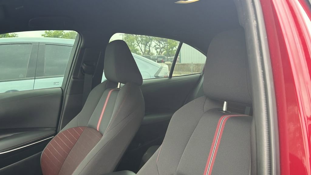 Used 2025 Toyota Corolla SE image 10