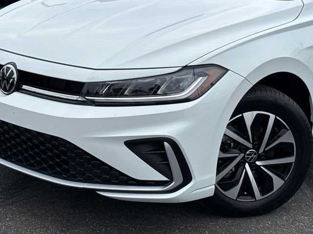 Certified 2025 Volkswagen Jetta S image 8