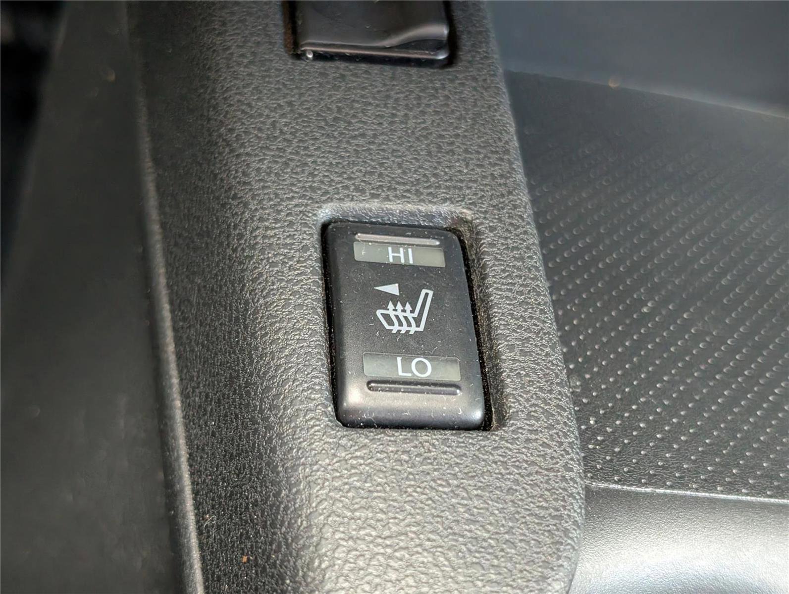 Used 2015 Nissan Leaf SL w/ Premium Package FWD image 25