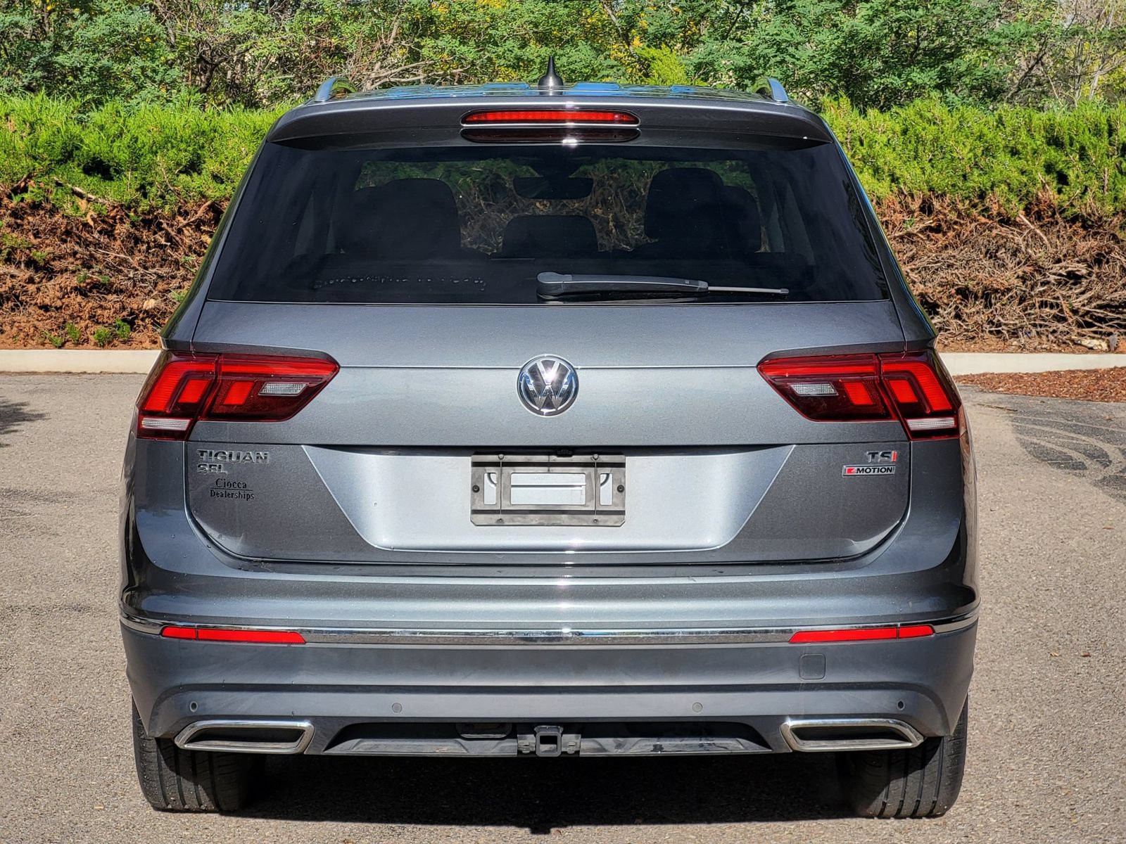 Used 2018 Volkswagen Tiguan SEL Premium AWD/4WD image 6