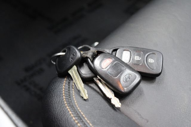 Used 2011 Hyundai Genesis 2.0T RWD image 17