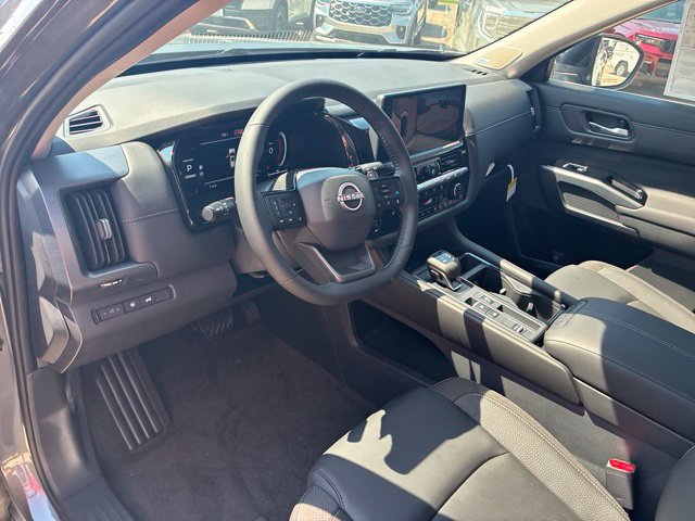 New 2026 Nissan Pathfinder SL w/ SL Premium Package FWD image 10
