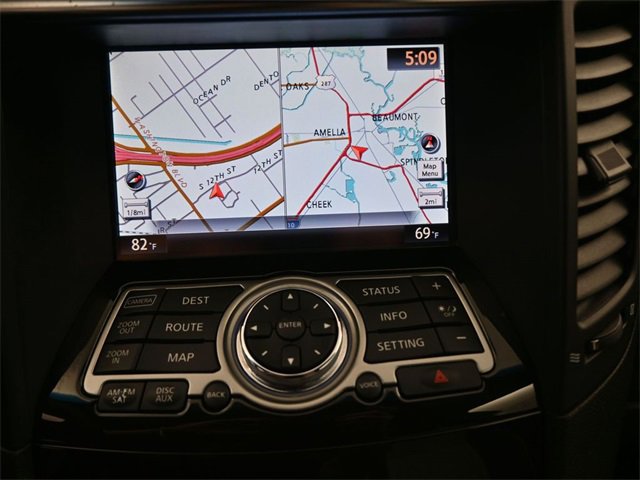 Used 2017 INFINITI QX70 AWD w/ Limited Package image 32