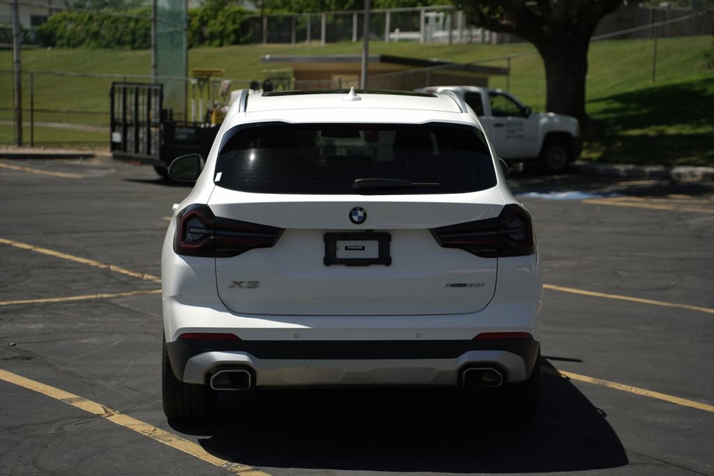 Used 2023 BMW X3 xDrive30i w/ Premium Package AWD/4WD image 4