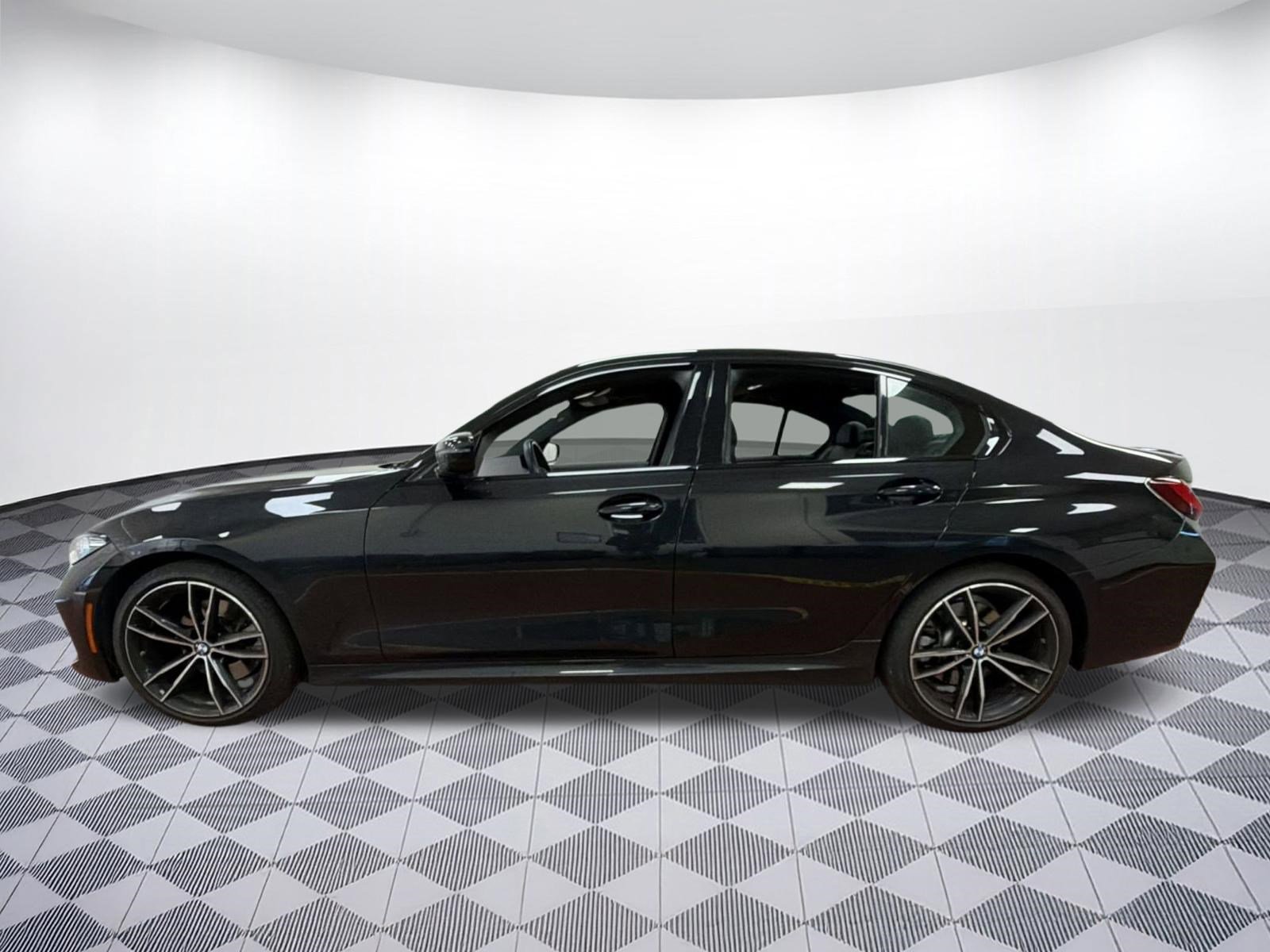 Certified 2023 BMW 330i xDrive Sedan w/ M Sport Package image 2