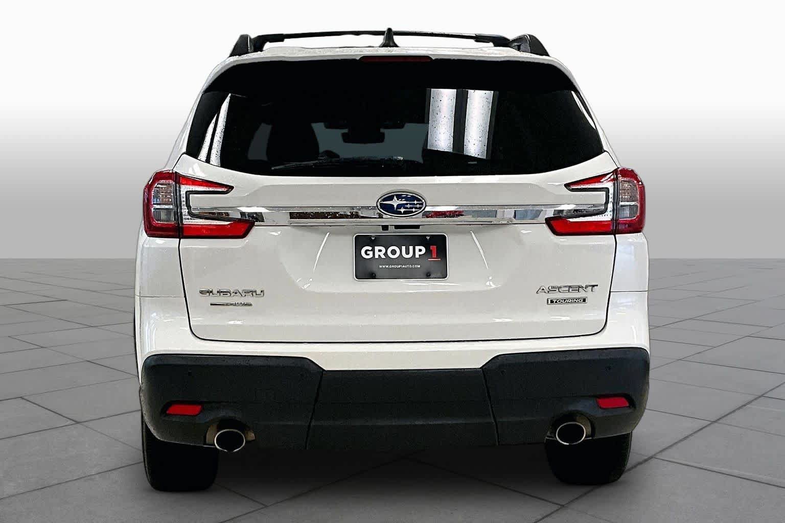 Used 2023 Subaru Ascent Touring AWD/4WD image 4