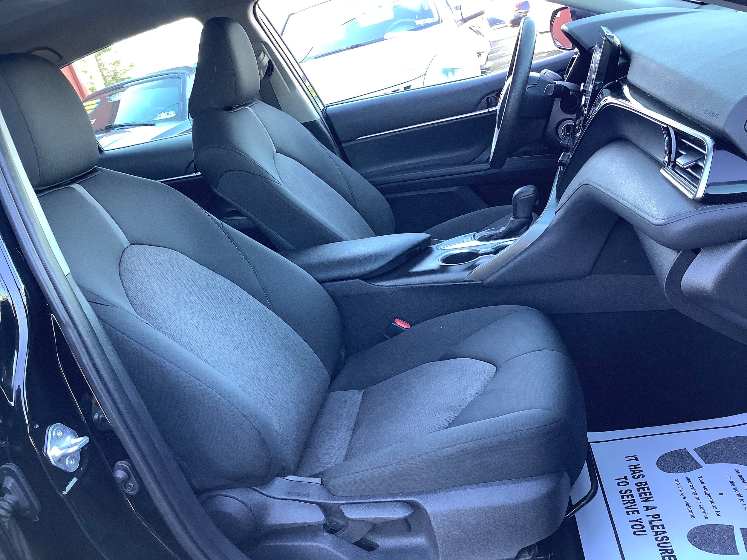 Used 2022 Toyota Camry LE FWD image 16