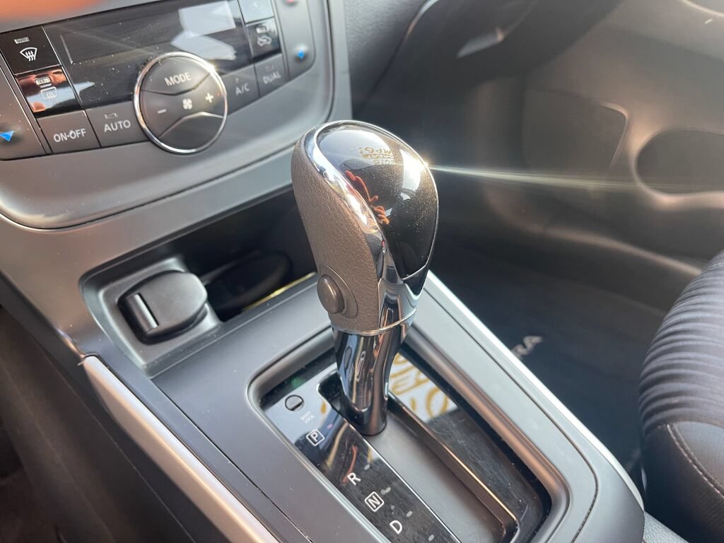 Used 2018 Nissan Sentra SV FWD image 11