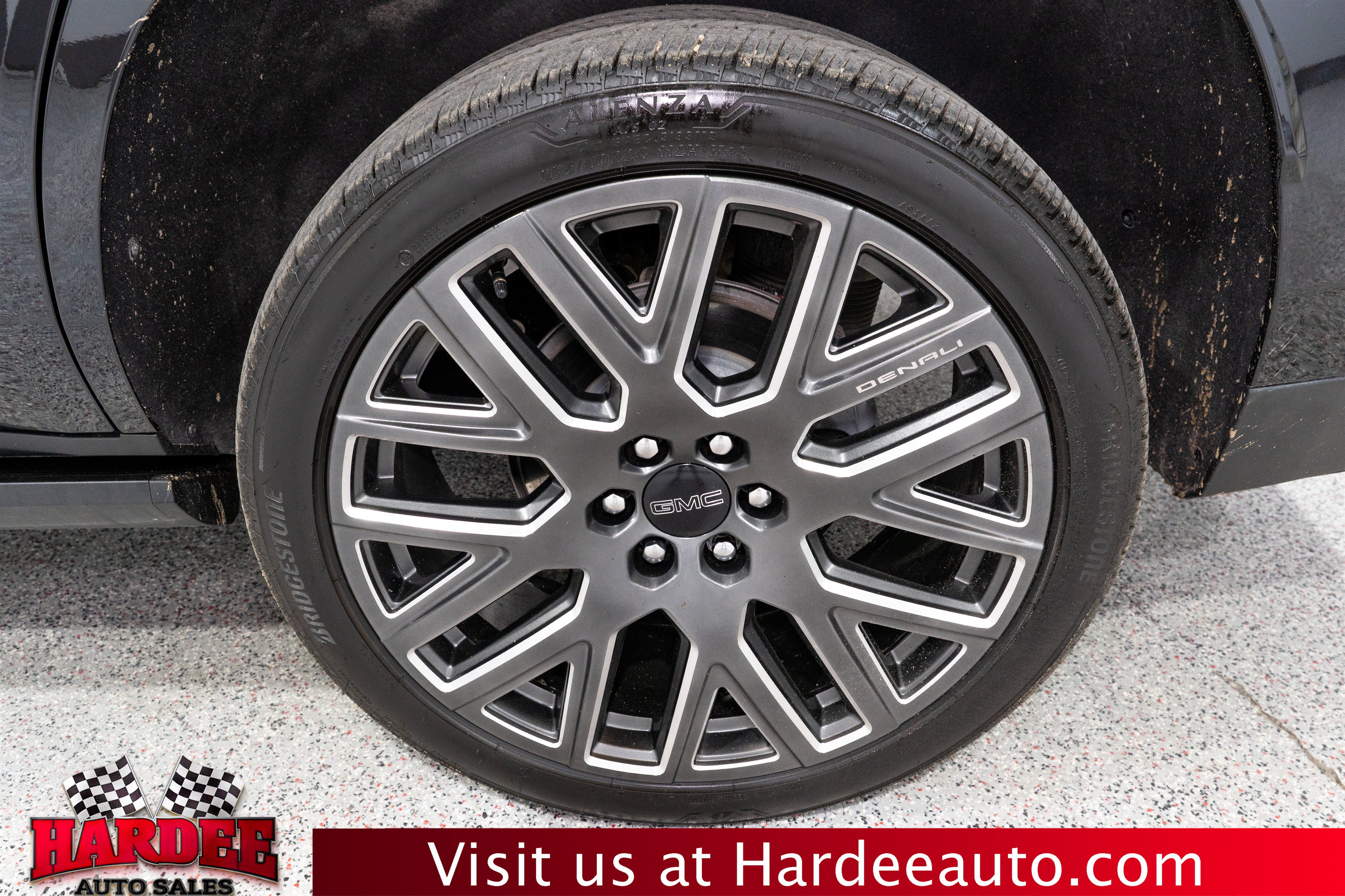Used 2026 GMC Yukon Denali Ultimate w/ LPO, Floor Liner Package AWD/4WD image 10